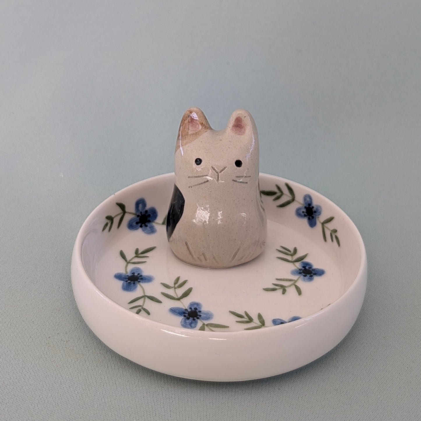 Katte smykkeskål
