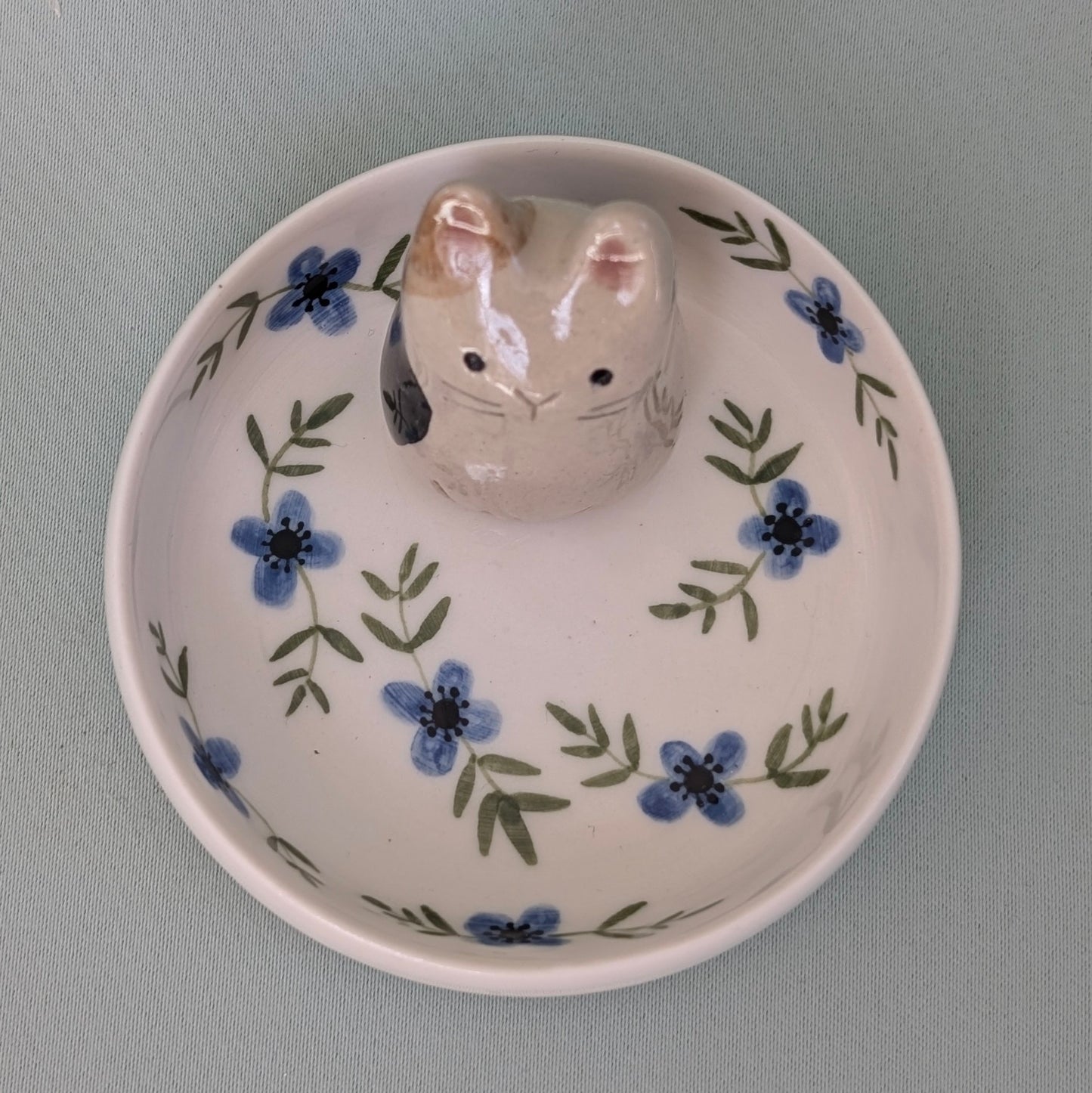 Katte smykkeskål