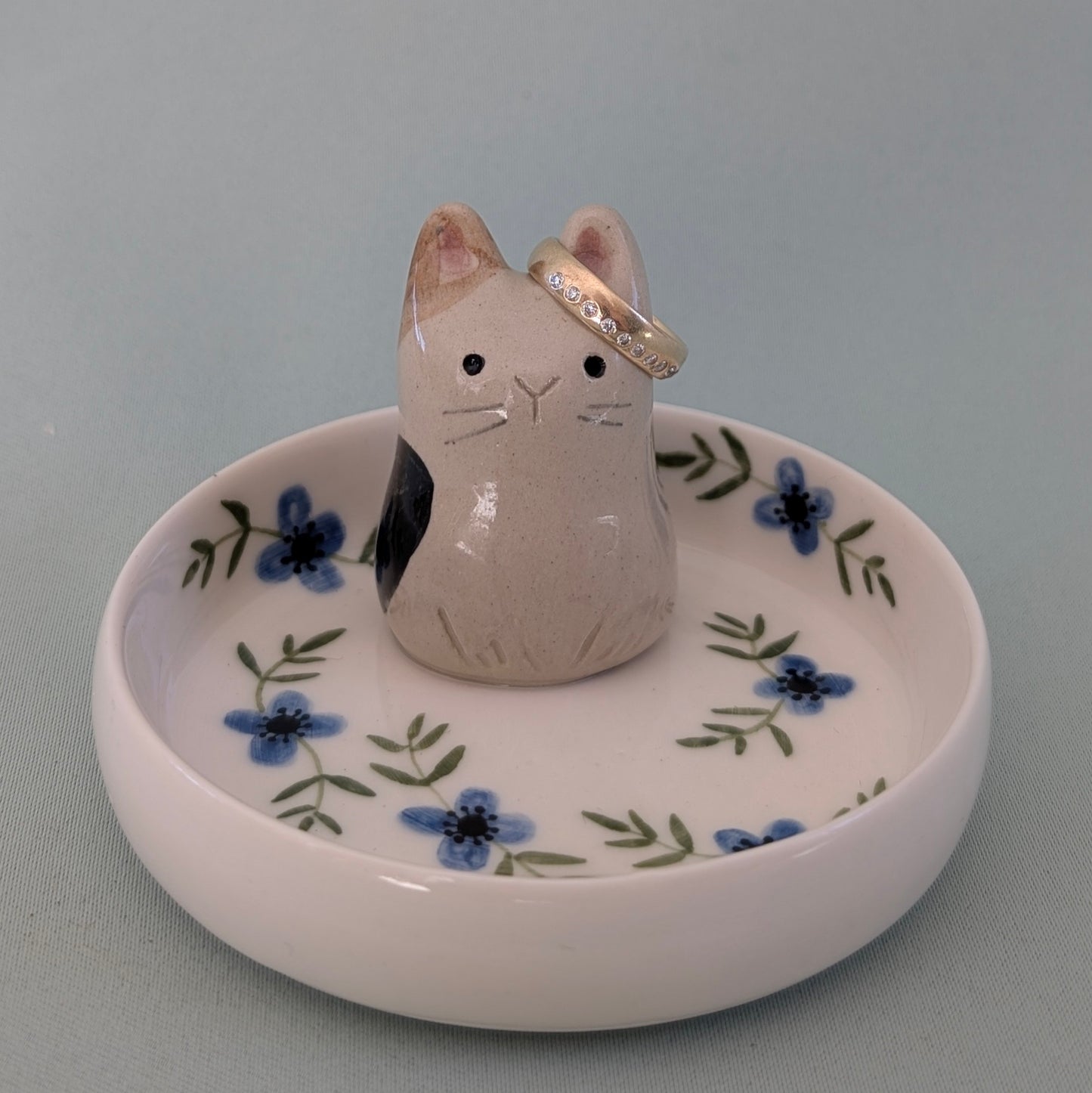 Katte smykkeskål