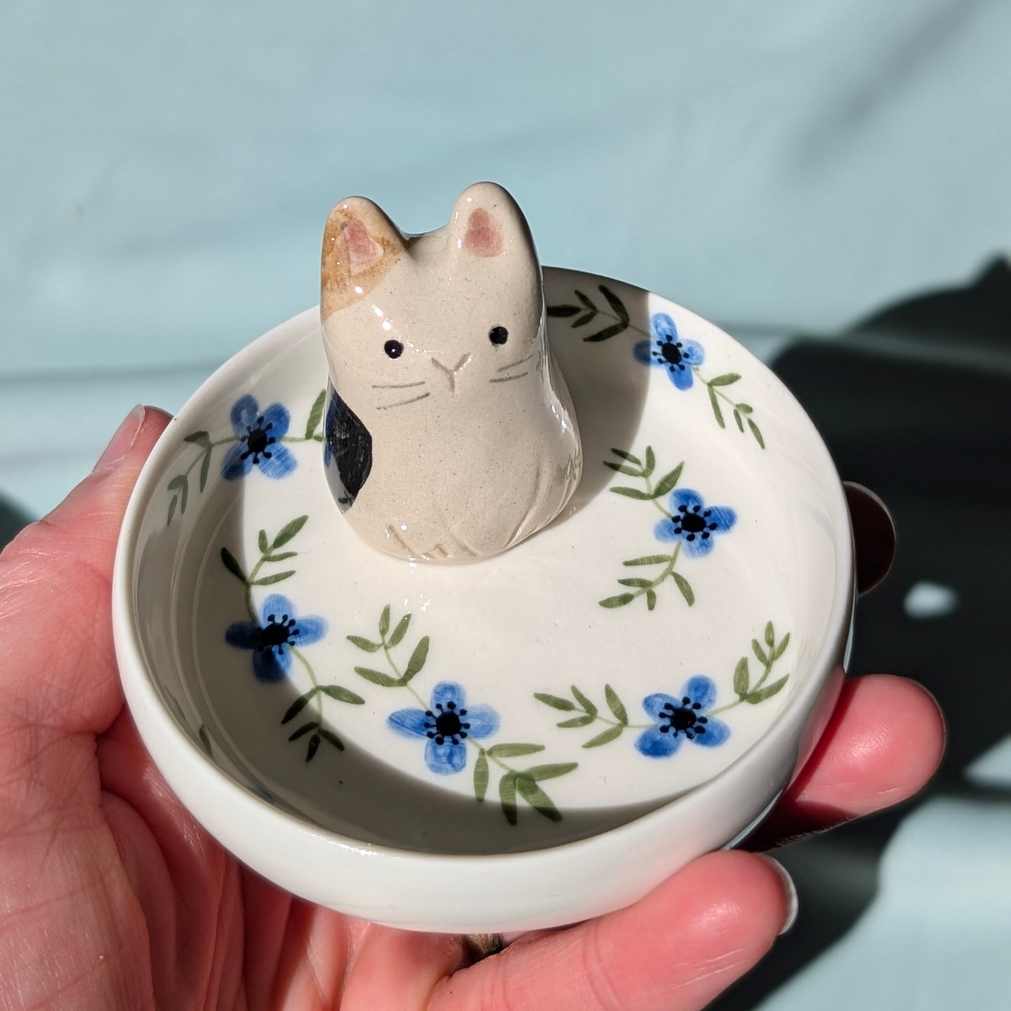 Katte smykkeskål